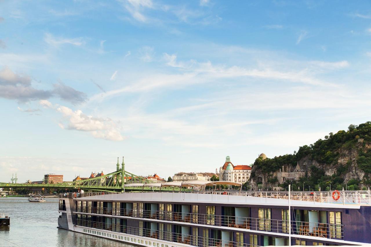 Pelicanstay At Riverside Danube Budapesta Exterior foto